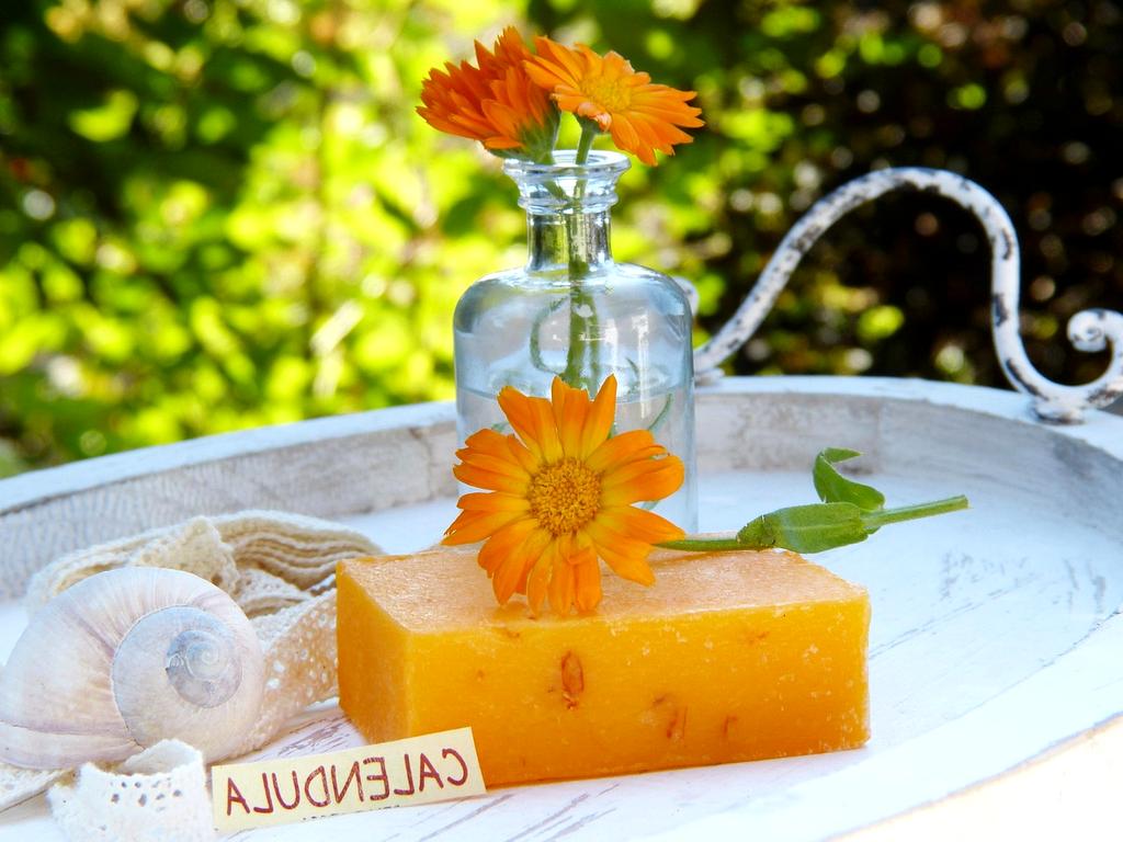 Przestrzeń rozszerzonej rzeczywistości do projektowania rękodzieła